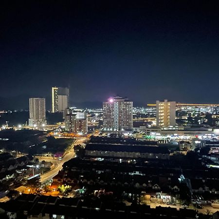 New 6Pax Soho Near Usm & Spice Arena & Airport Lejlighed Bayan Lepas Eksteriør billede