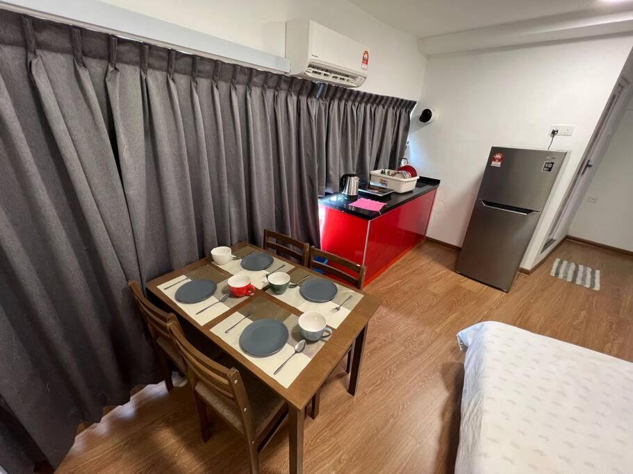 New 6Pax Soho Near Usm & Spice Arena & Airport Lejlighed Bayan Lepas Eksteriør billede