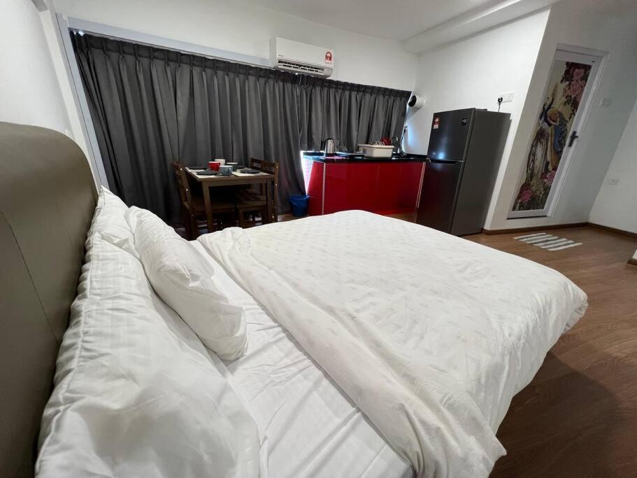 New 6Pax Soho Near Usm & Spice Arena & Airport Lejlighed Bayan Lepas Eksteriør billede
